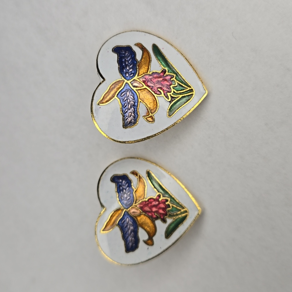 Cloisonne Heart-Shaped Floral Piercef Earrings